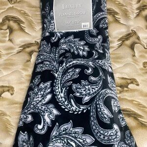 Scroll Oversized Luxury Flannel Throw.